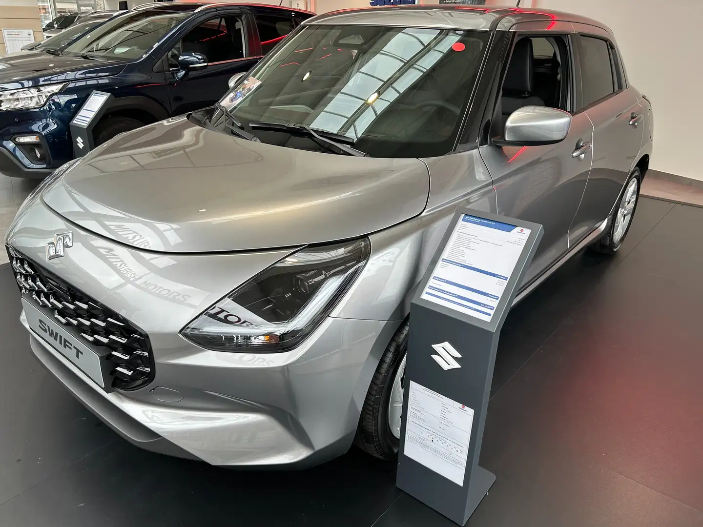 Suzuki Swift 1.2i SHVS GL+ 12V Gris - 1