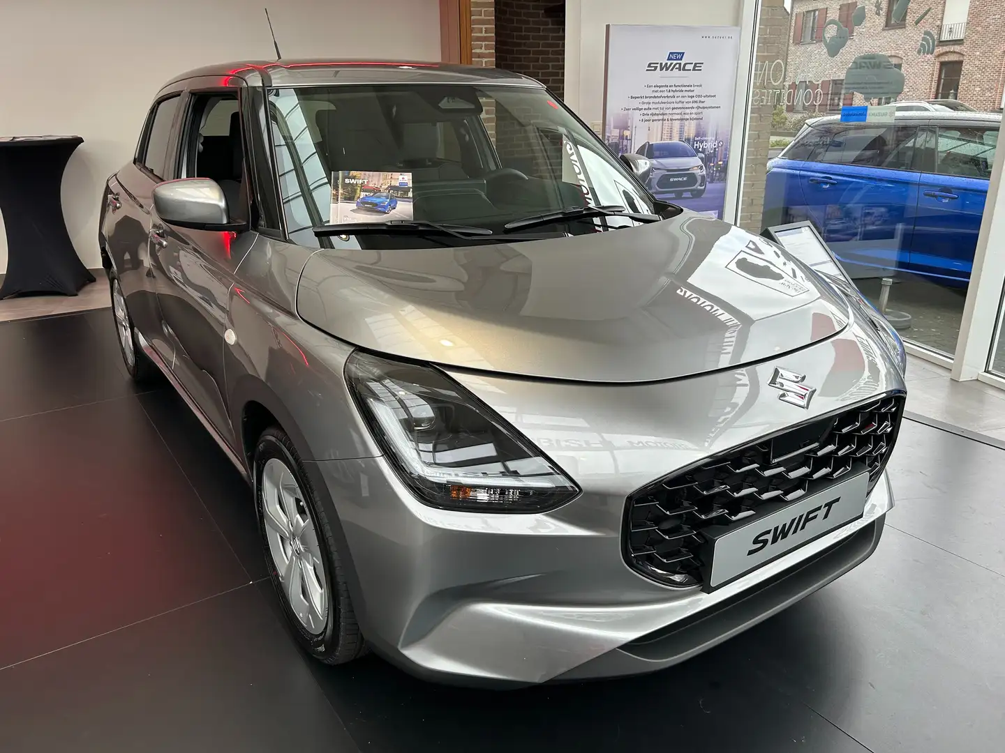 Suzuki Swift 1.2i SHVS GL+ 12V Gris - 2