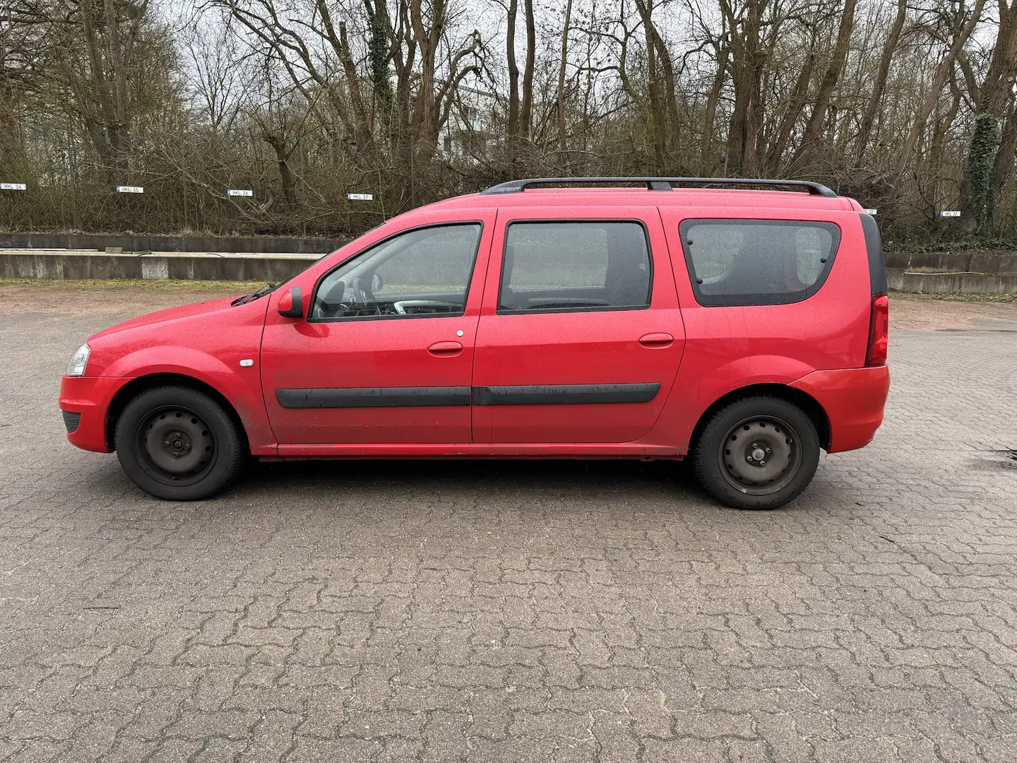 Dacia Logan MCV Kombi 1. Hd. 7-Sitzer Rouge - 2