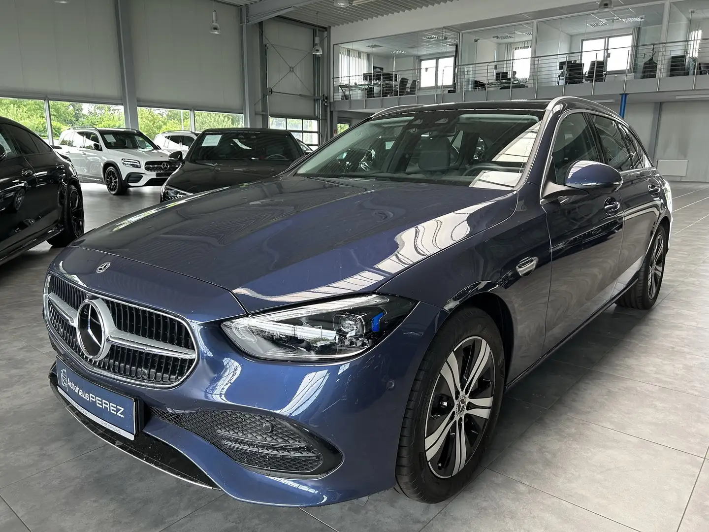 Mercedes-Benz C 300 T e DISTRONIC-PANORAMA-AHK-360°-DIGI LIGHT Blauw - 2