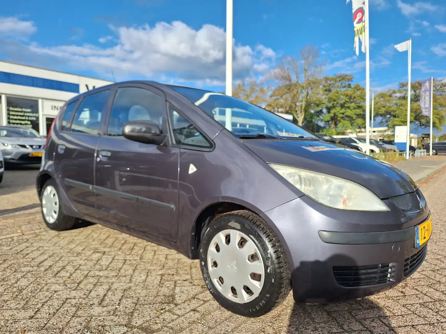Mitsubishi Colt 1.3 Inform airco Grijs - 1