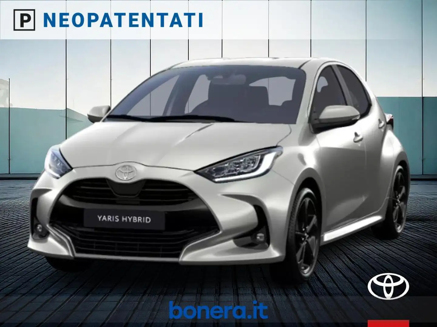 Toyota Yaris 1.5h 130 Lounge Argento - 1