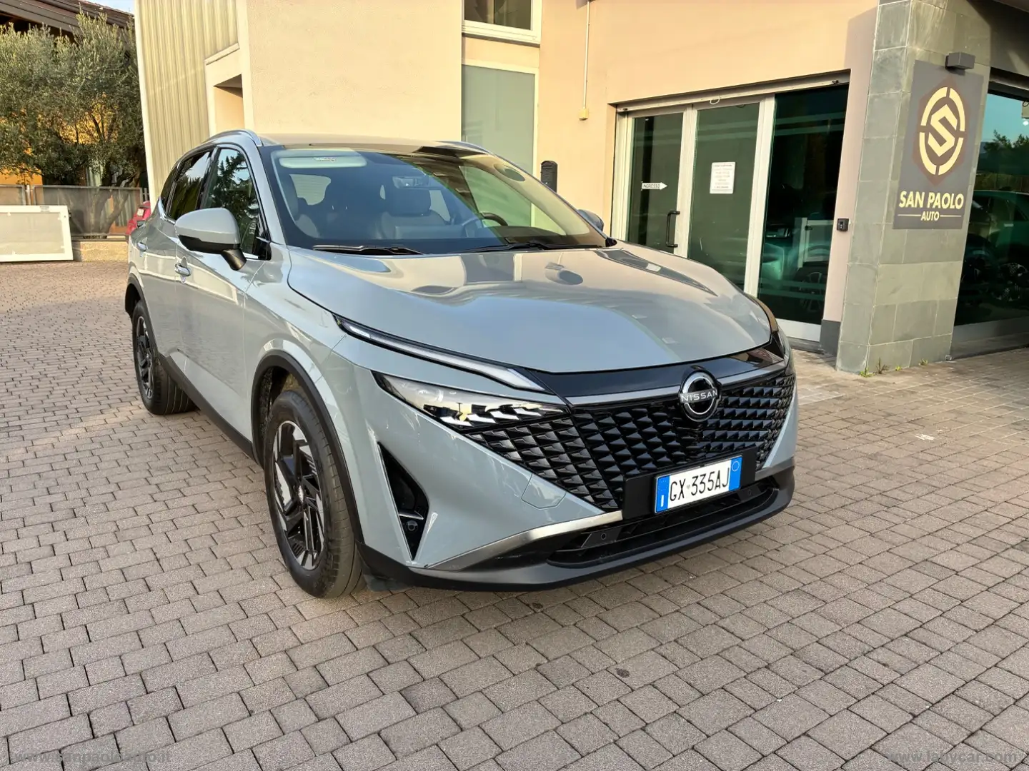 Nissan Qashqai MHEV 158 CV Xtronic N-Connecta Gris - 1