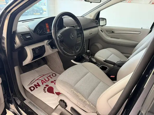 Mercedes-Benz A-Class view 14