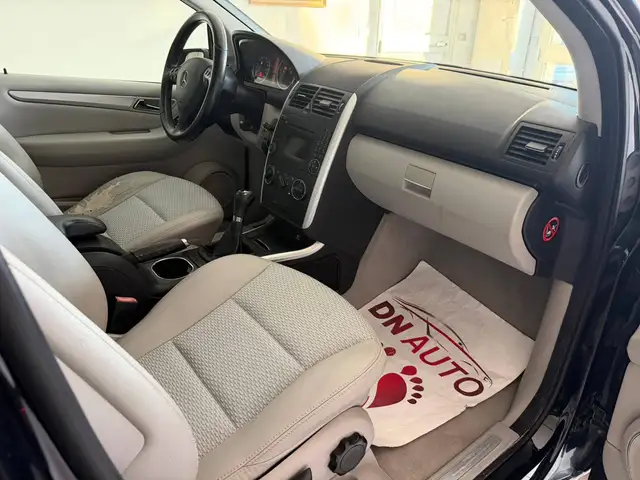 Mercedes-Benz A-Class view 17