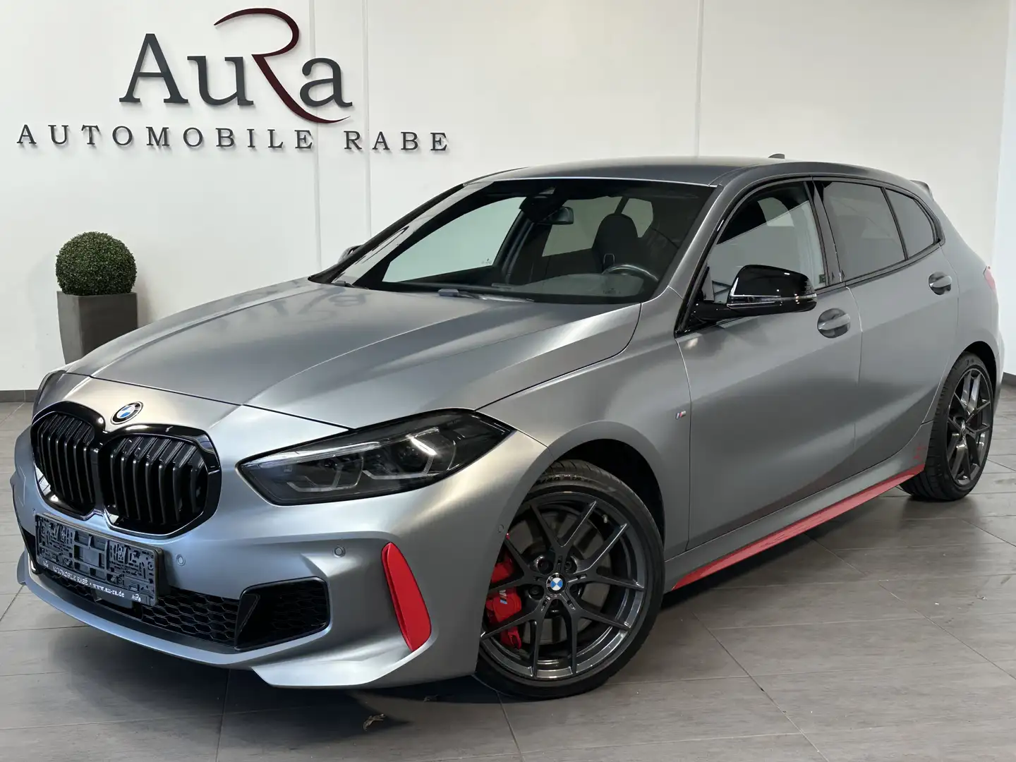 BMW 128 5-Türer Individual NAV+LED+KAMERA+18ZO+VC Grau - 2