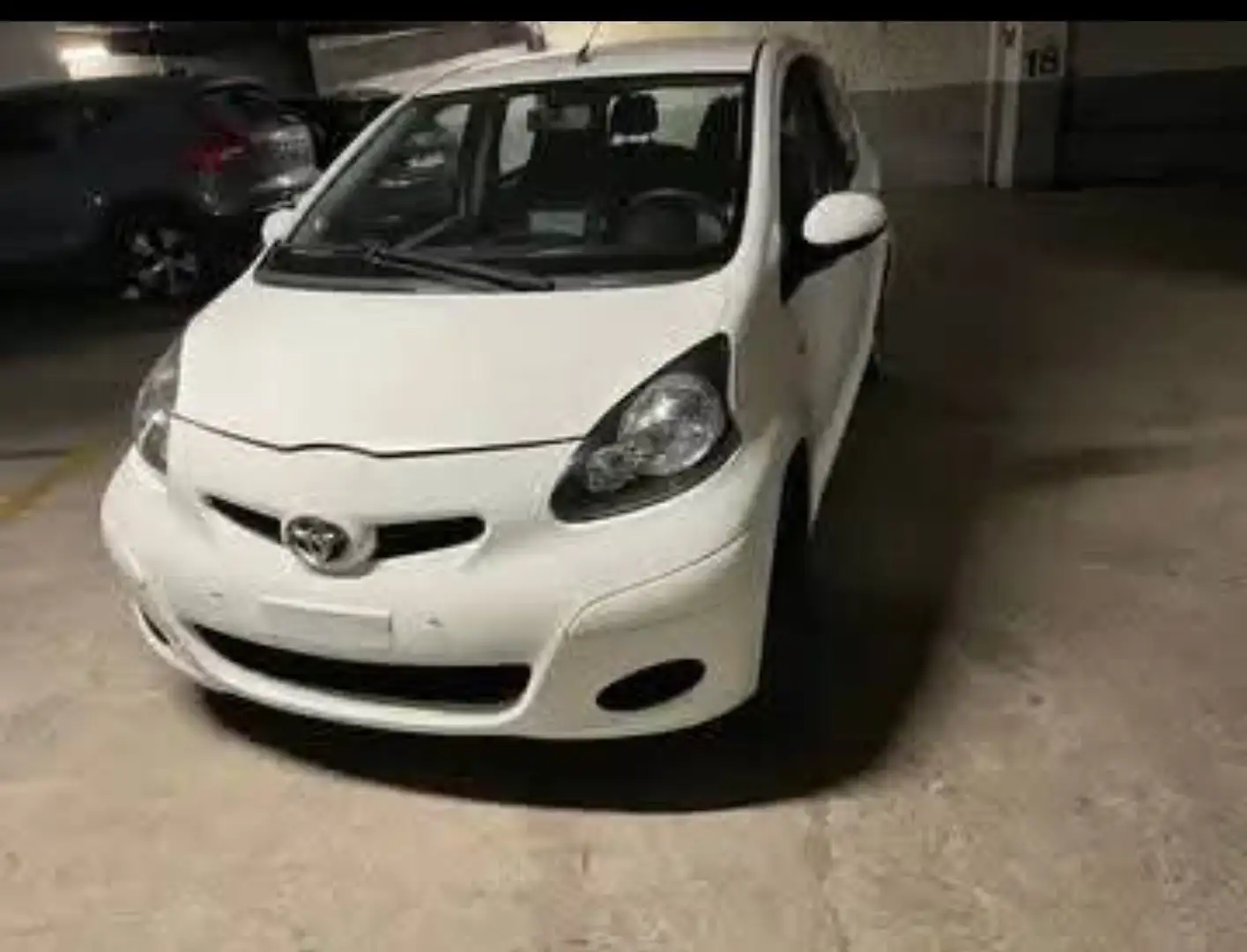 Toyota Aygo 1.0 VVT-i Connect Sport 4200 négociable - 1