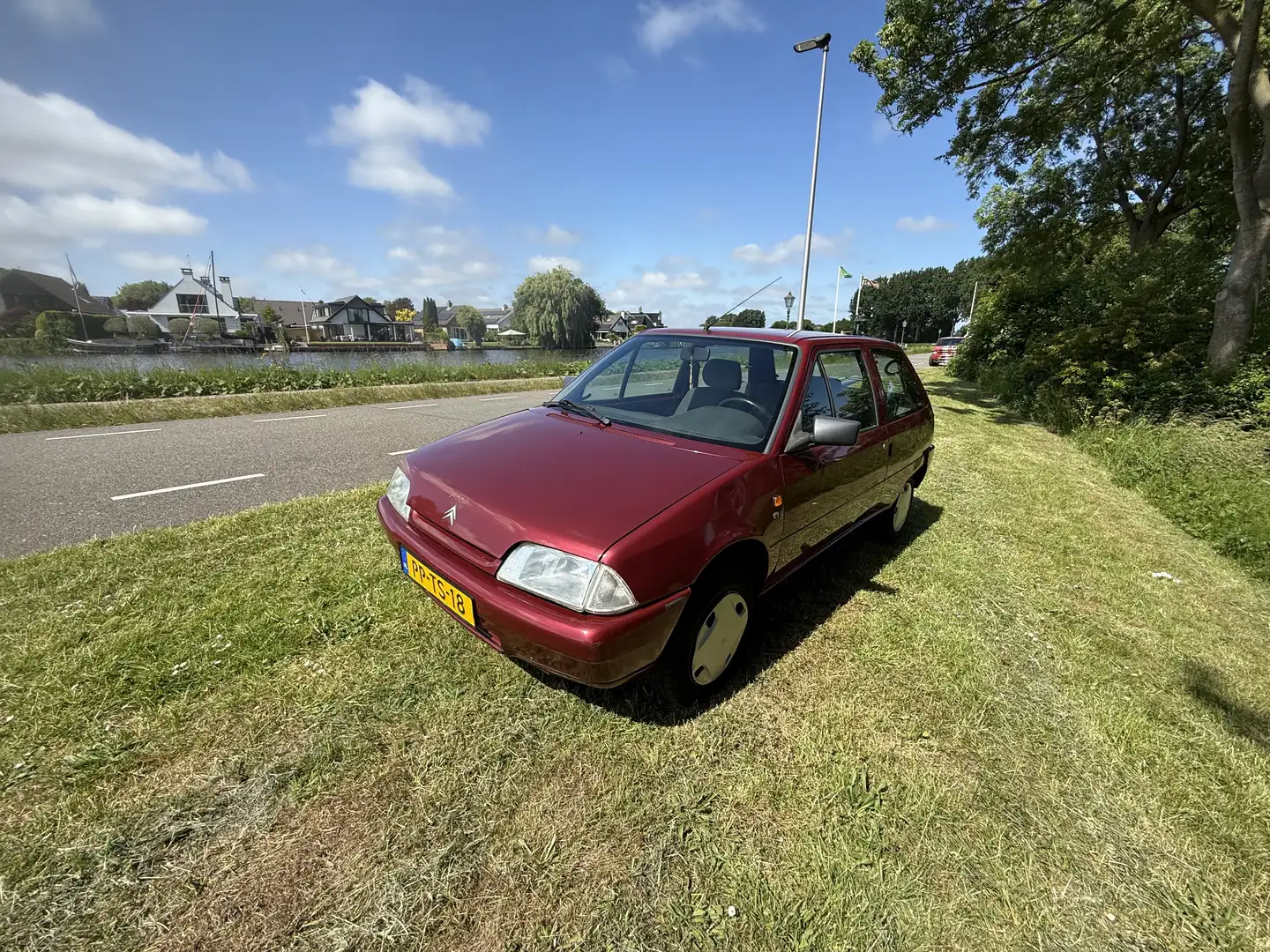 Citroen AX hatchback - 2