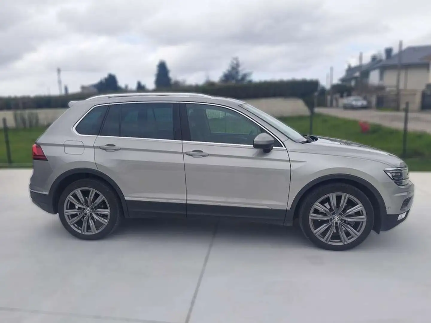 Volkswagen Tiguan 2.0TDI BMT Sport 4Motion DSG 184 Beige - 2