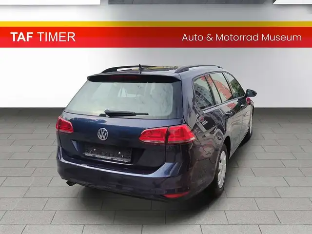 Volkswagen Golf view 11