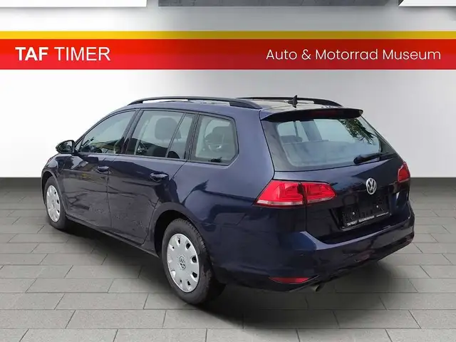Volkswagen Golf view 10