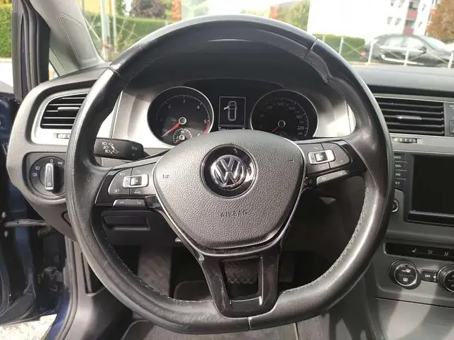 Volkswagen Golf view 13