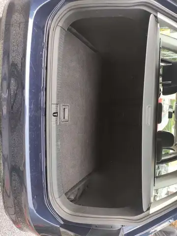 Volkswagen Golf view 8