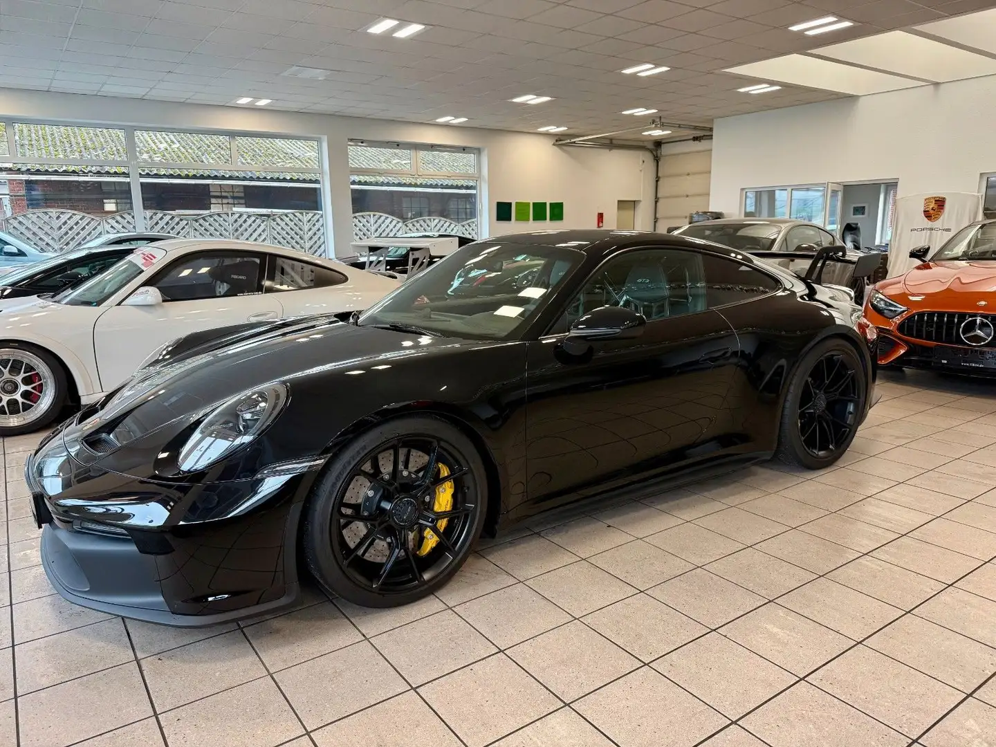Porsche 992 911 992 GT3 Clubsport/PCCB/LIFT/APPROVED Schwarz - 2