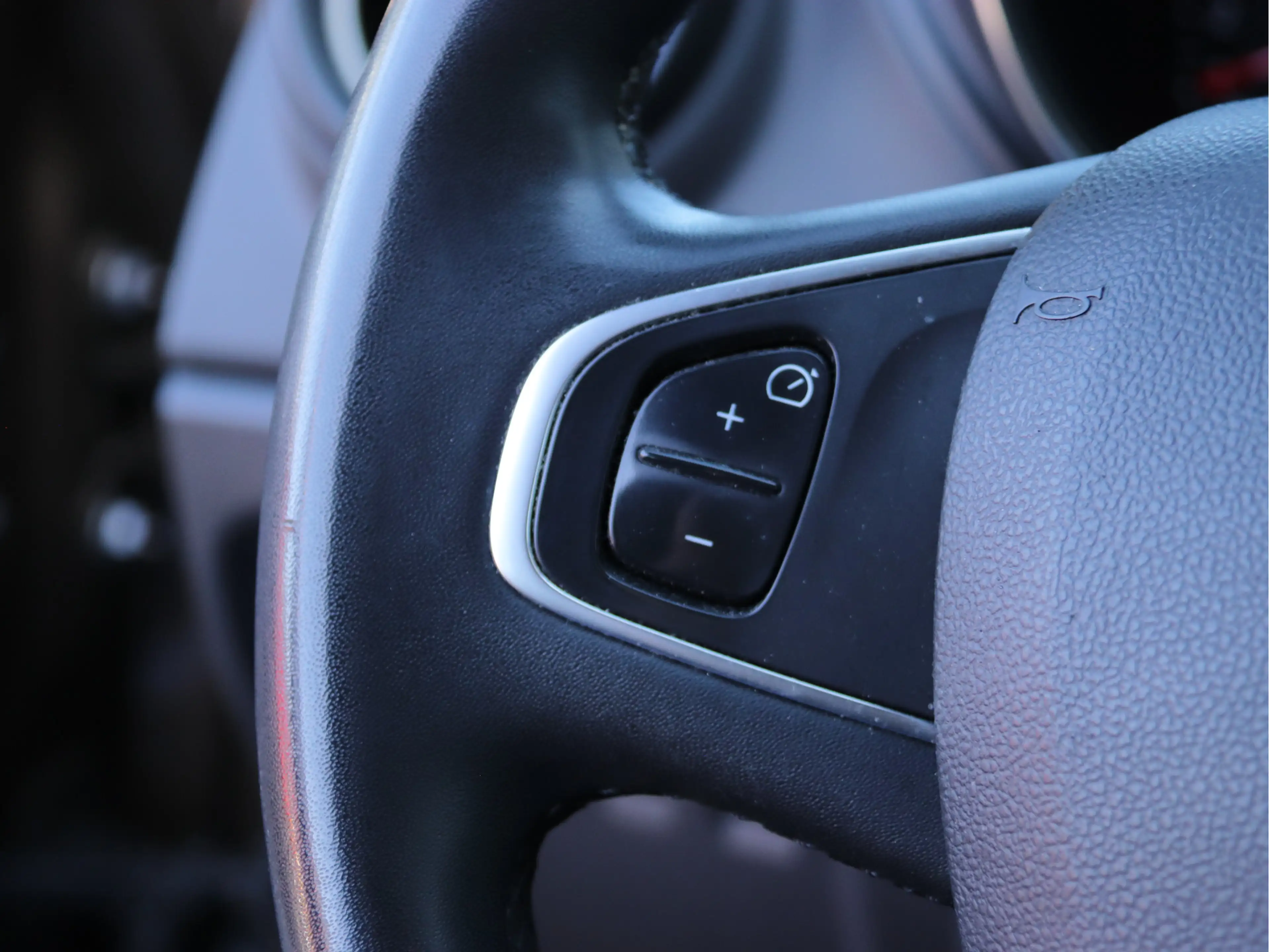 Renault Captur 0.9 TCe Limited AIRCO / CRUISE / TREKHAAK / PDC AC — photo 11