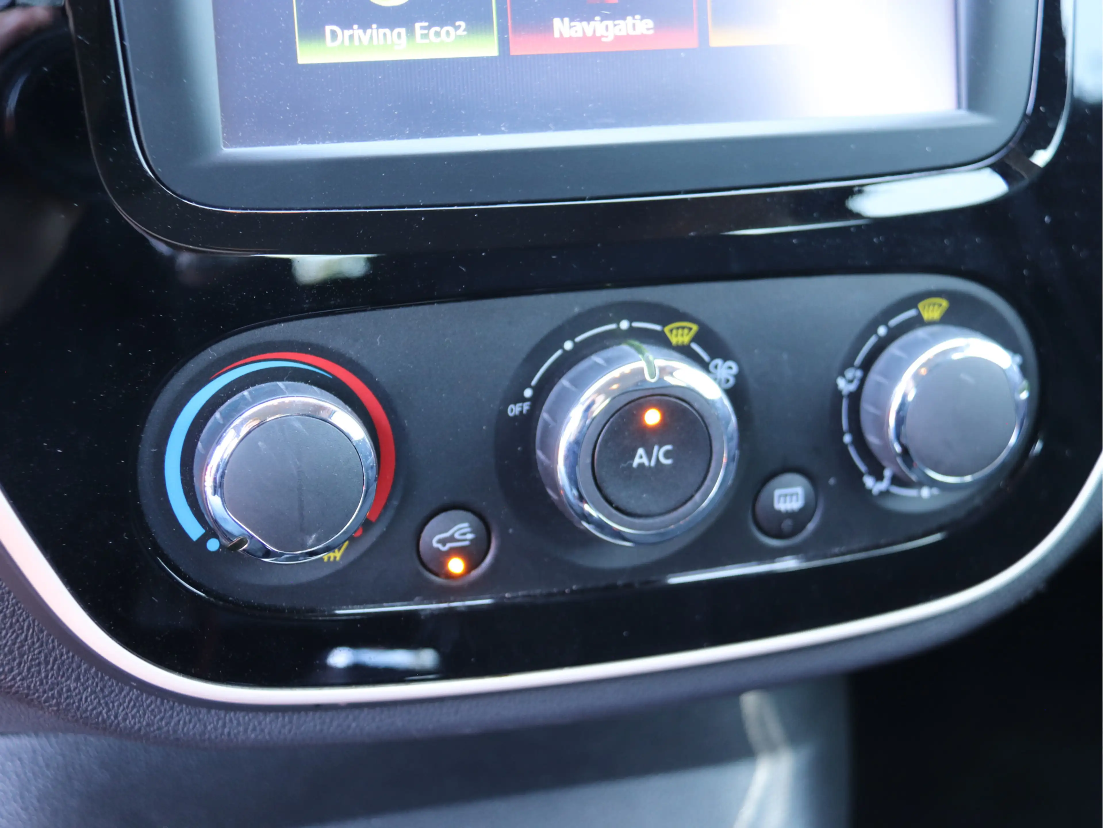 Renault Captur 0.9 TCe Limited AIRCO / CRUISE / TREKHAAK / PDC AC — photo 14