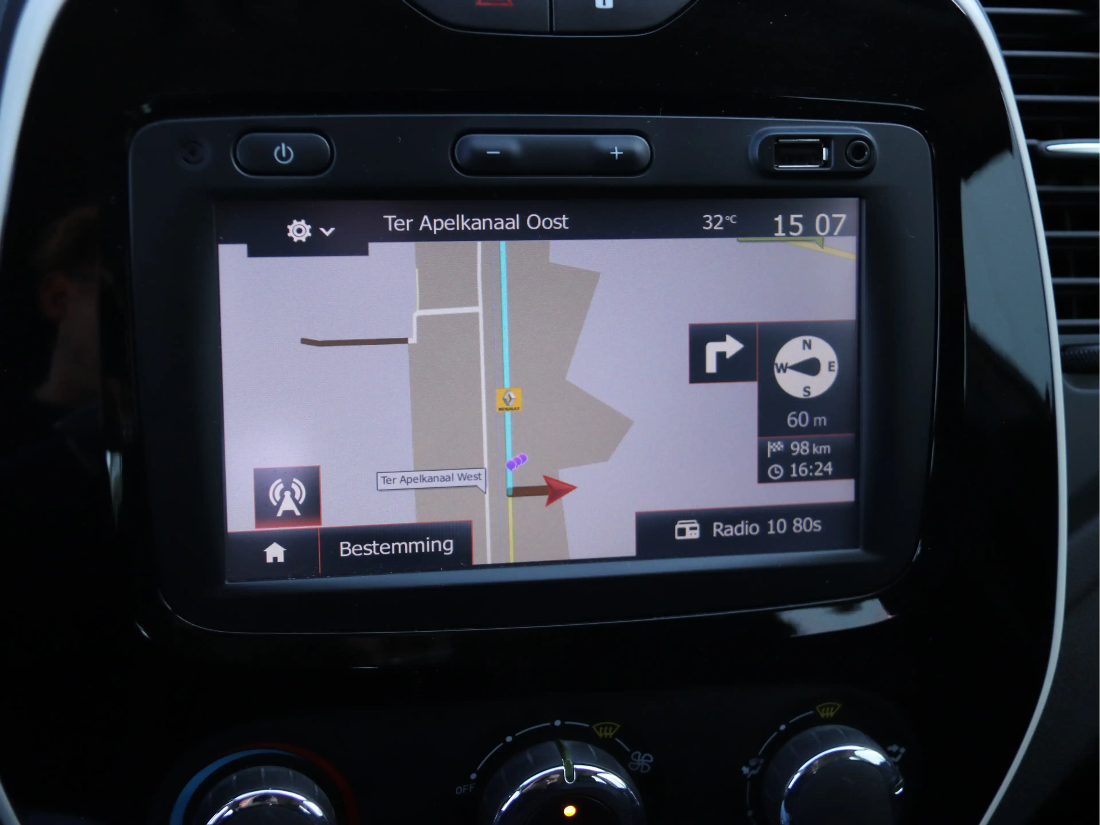 Renault Captur 0.9 TCe Limited AIRCO / CRUISE / TREKHAAK / PDC AC — photo 17