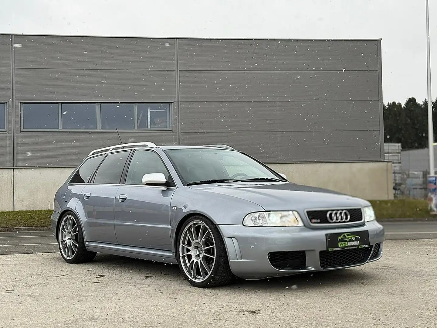 Audi A4 Avant quattro 2,7 RS4 Silber - 2