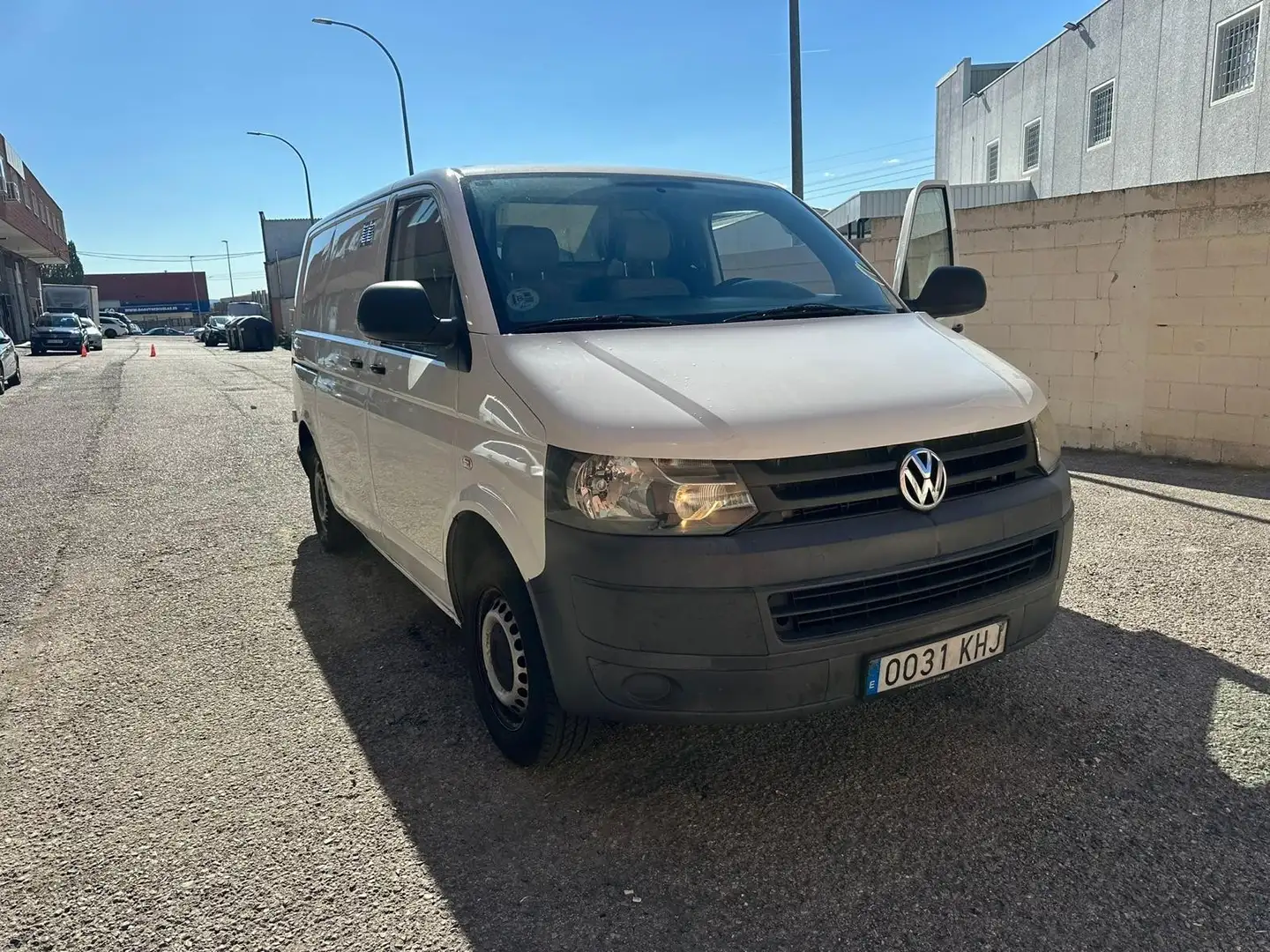 Volkswagen T5 Transporter - 2