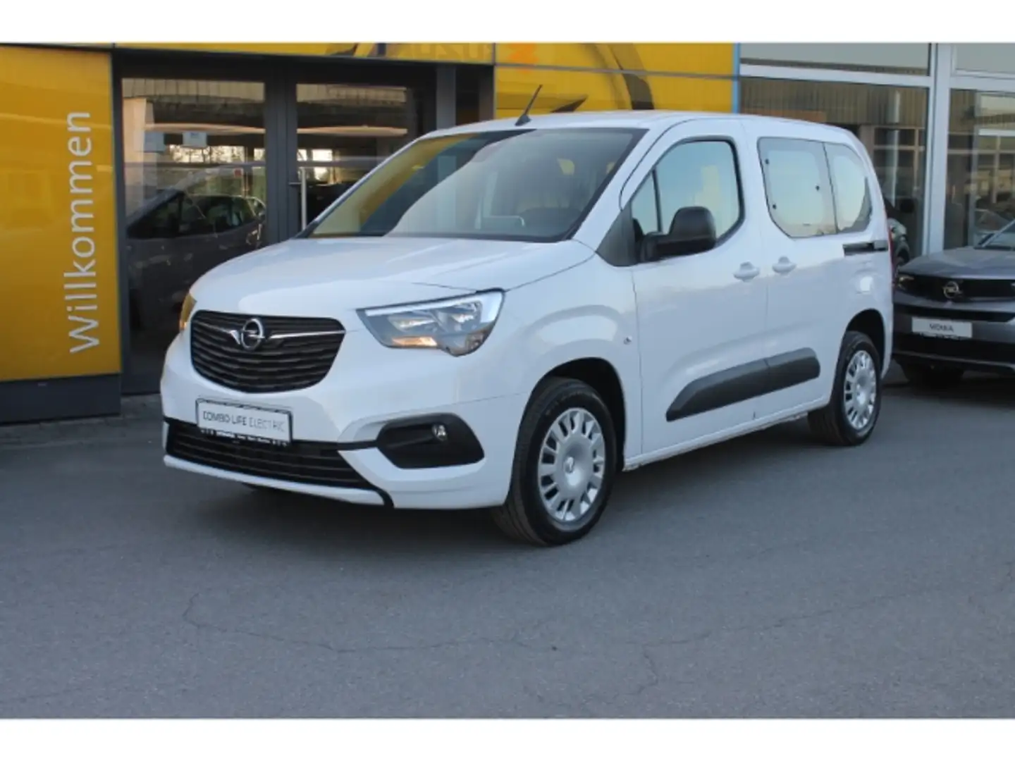 Opel Combo-e Life Ultimate AHK Klimautom. RKamera SHZ Weiß - 1