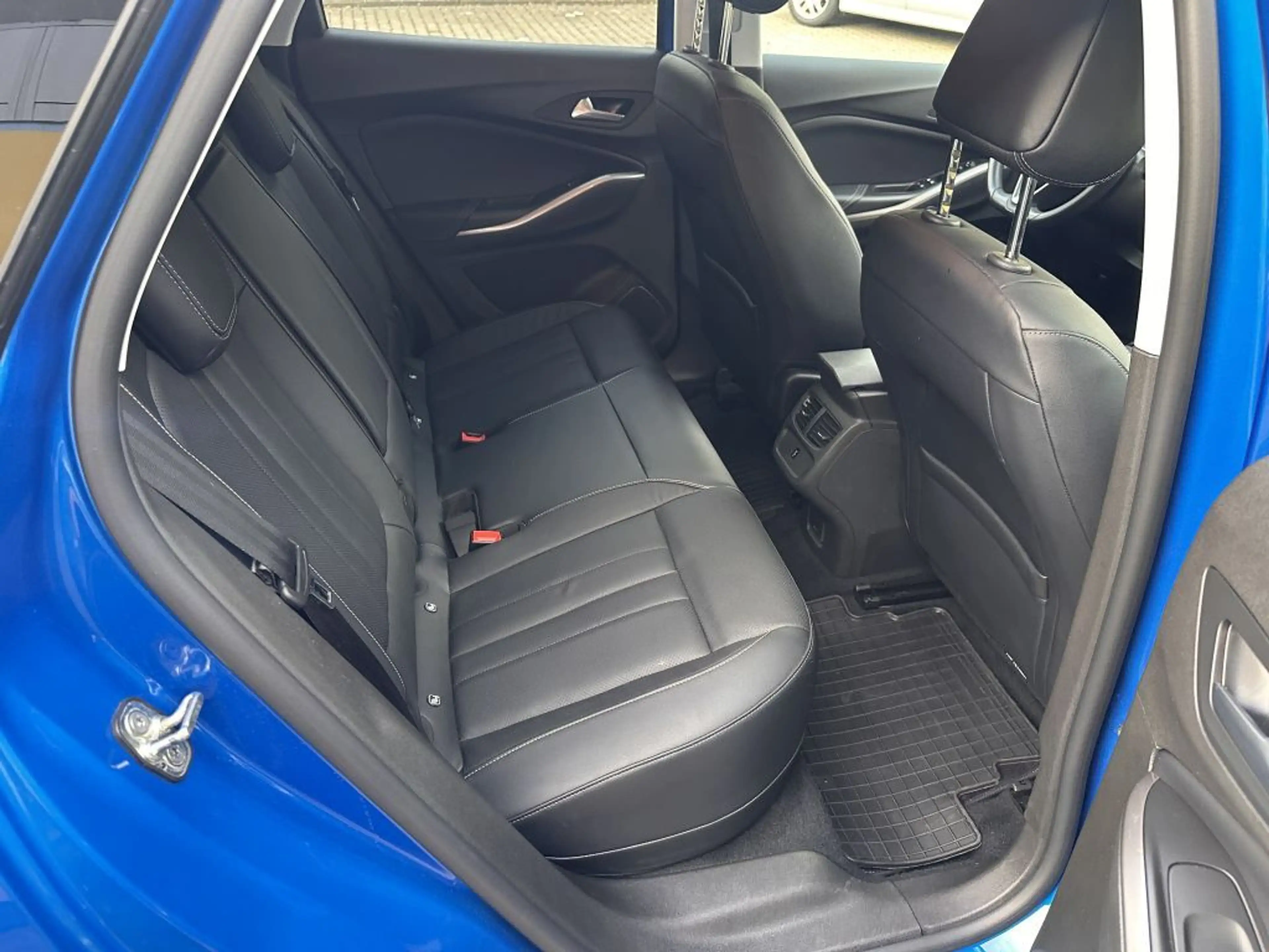 Opel Grandland X Grandland Hybrid4 Ultimate 7,4 KW OBC. AHK — photo 15