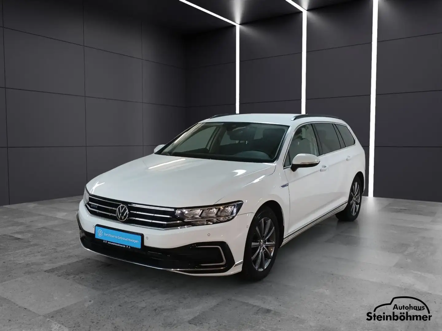 Volkswagen Passat Variant GTE AHK Navi LED Sideassist Klima Wit - 2