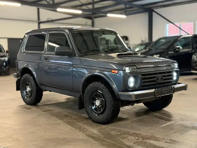 Lada Niva Taiga 1,7 4x4 LED+BT-AUDIO+EL.FENSTER+4-STZ