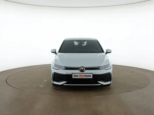 Volkswagen Golf view 3