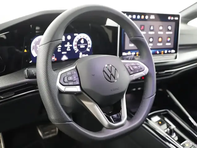 Volkswagen Golf view 11