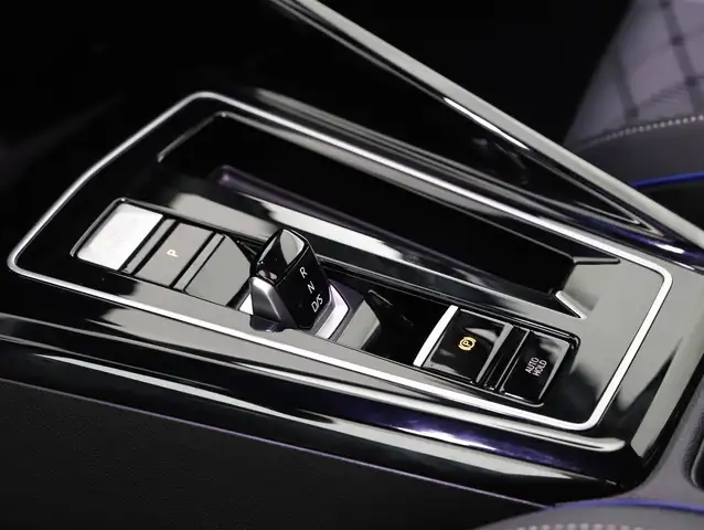 Volkswagen Golf view 22
