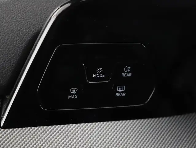 Volkswagen Golf view 21