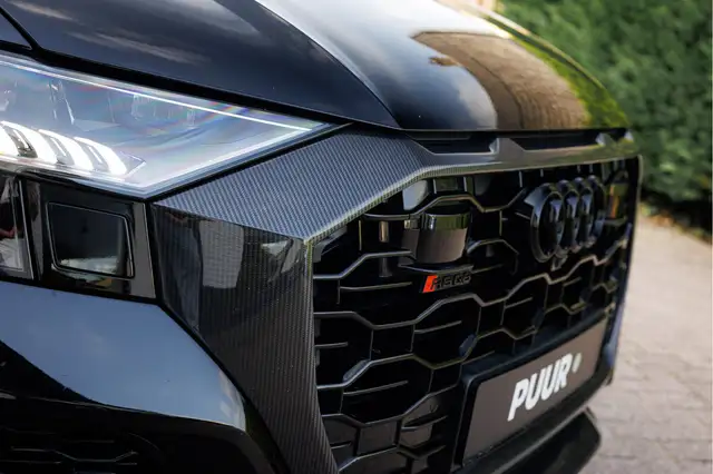 Audi RS Q8 view 10