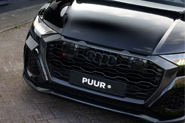 Audi RS Q8 view 9