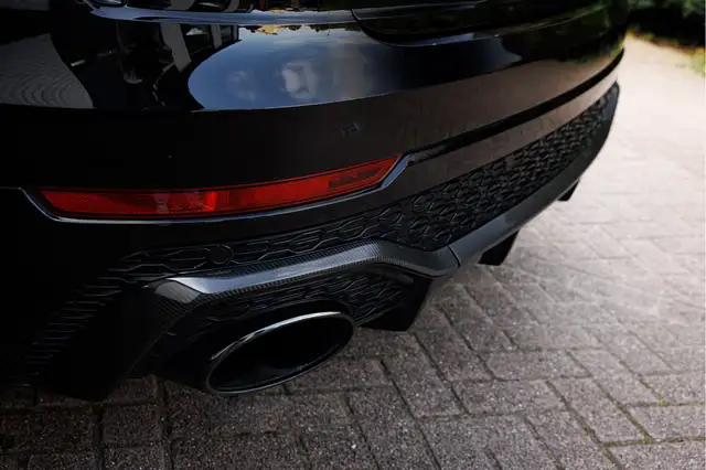 Audi RS Q8 view 16
