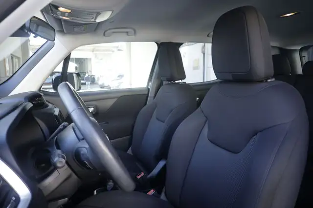 Jeep Renegade view 16