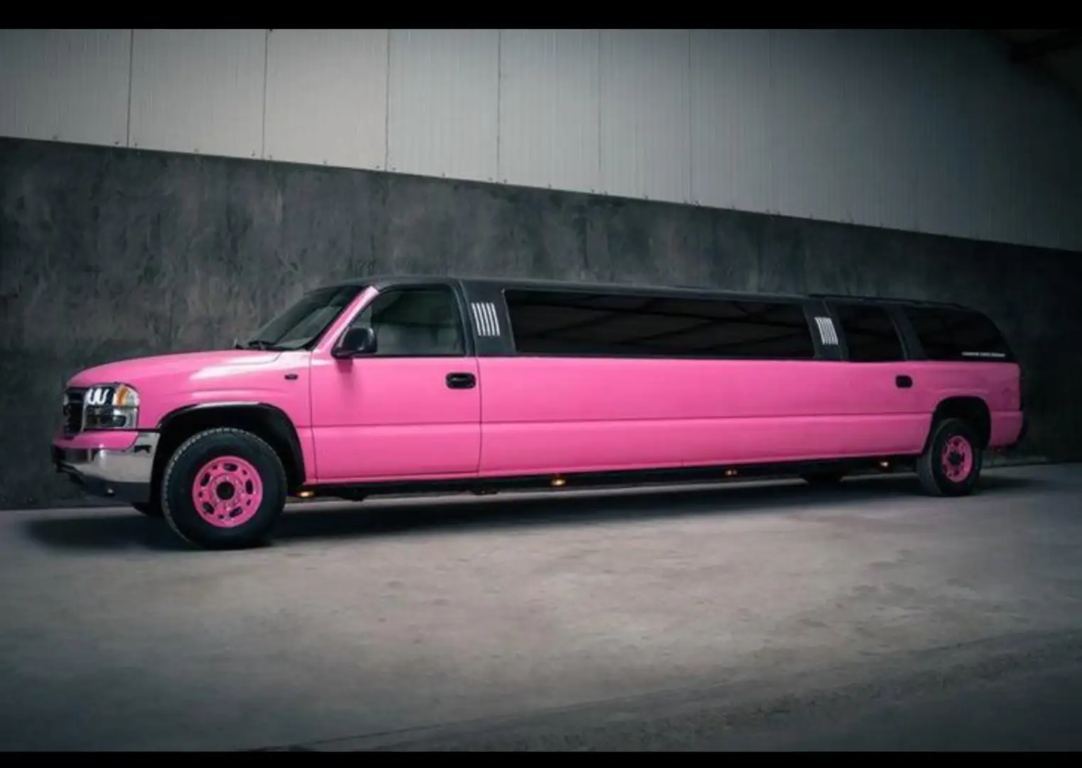 GMC Yukon GMC limousine I Hummer limo I roze limo - 1