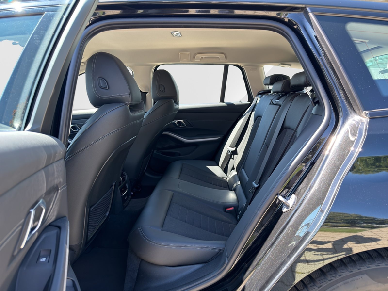 BMW 318 d Touring — photo 14