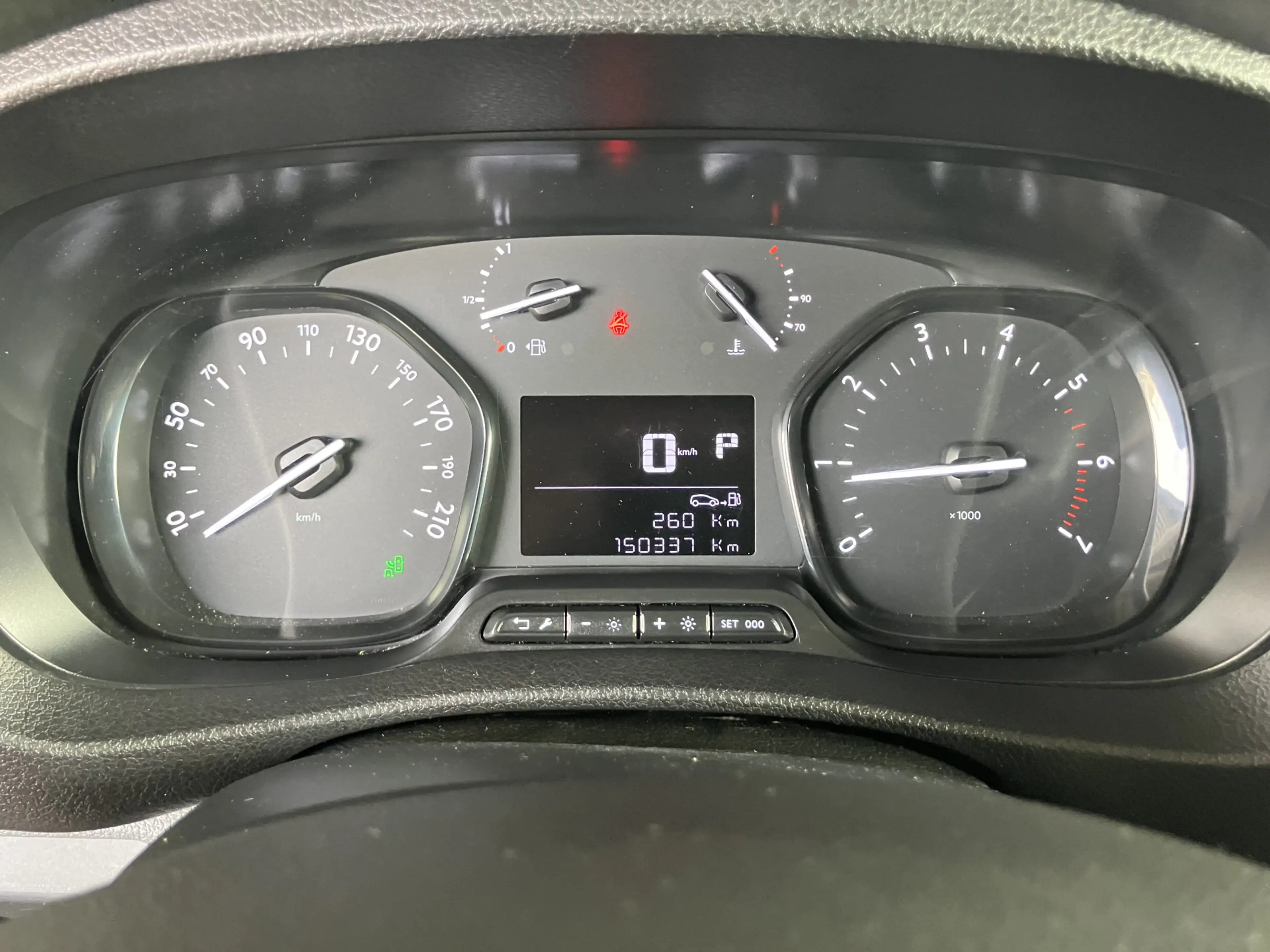 Opel Vivaro 2.0 CDTI L2H1 Edition — photo 13