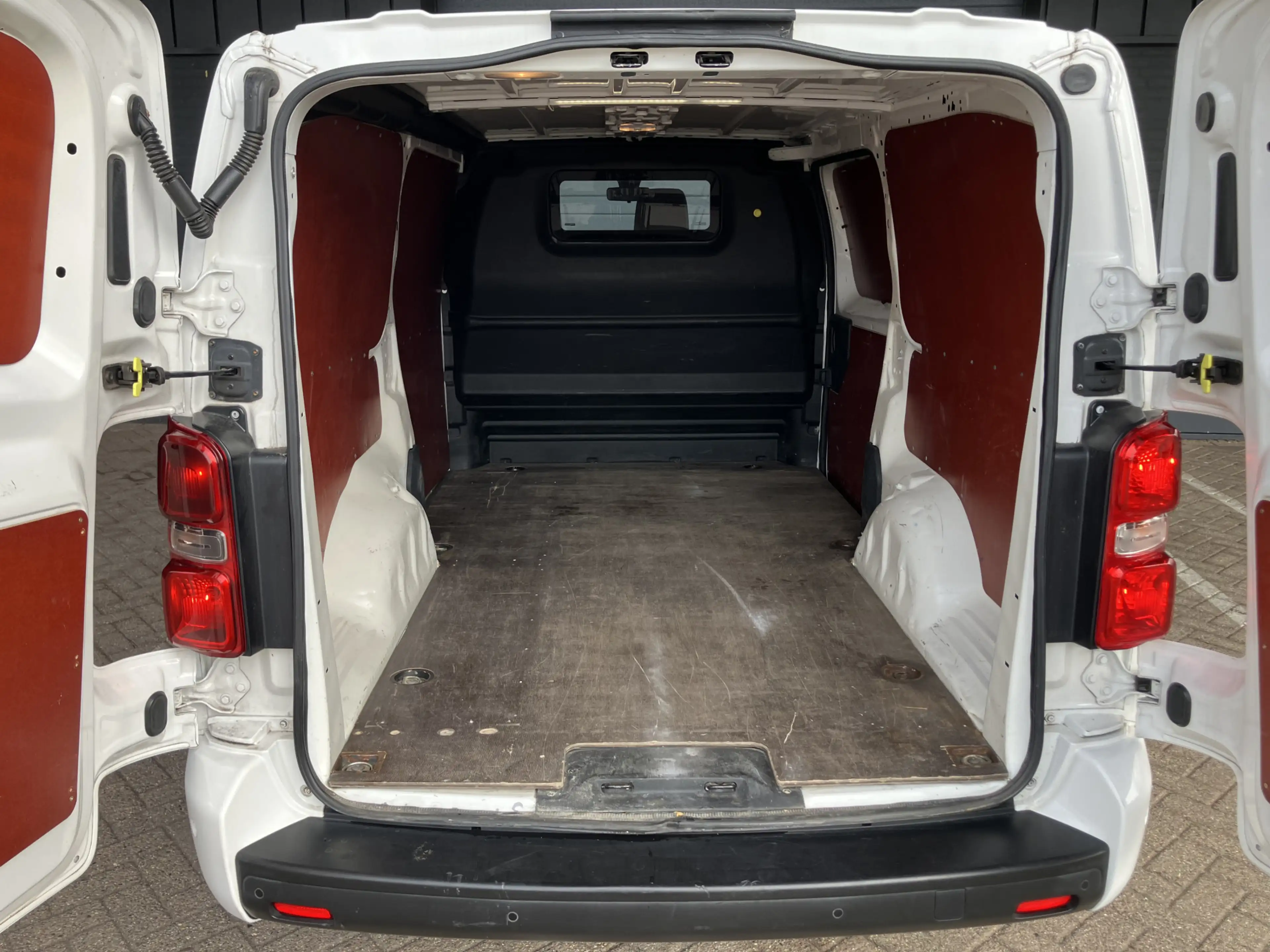 Opel Vivaro 2.0 CDTI L2H1 Edition — photo 7