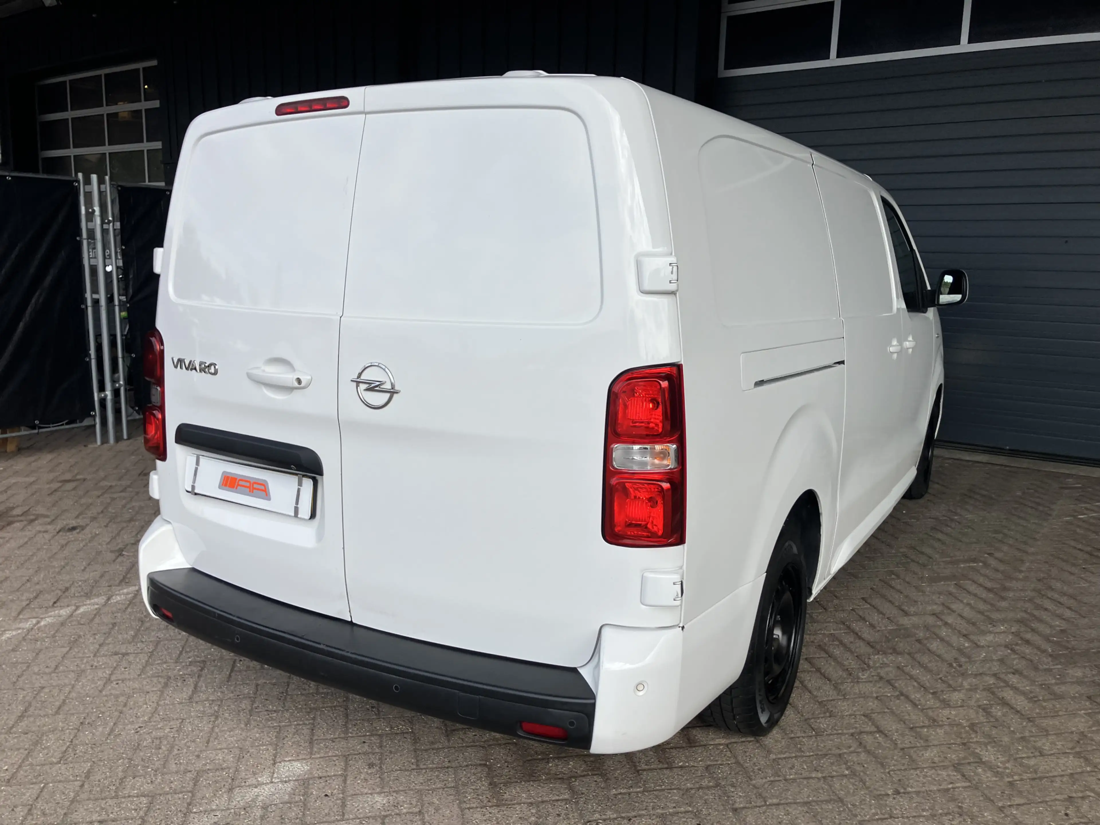 Opel Vivaro 2.0 CDTI L2H1 Edition — photo 6