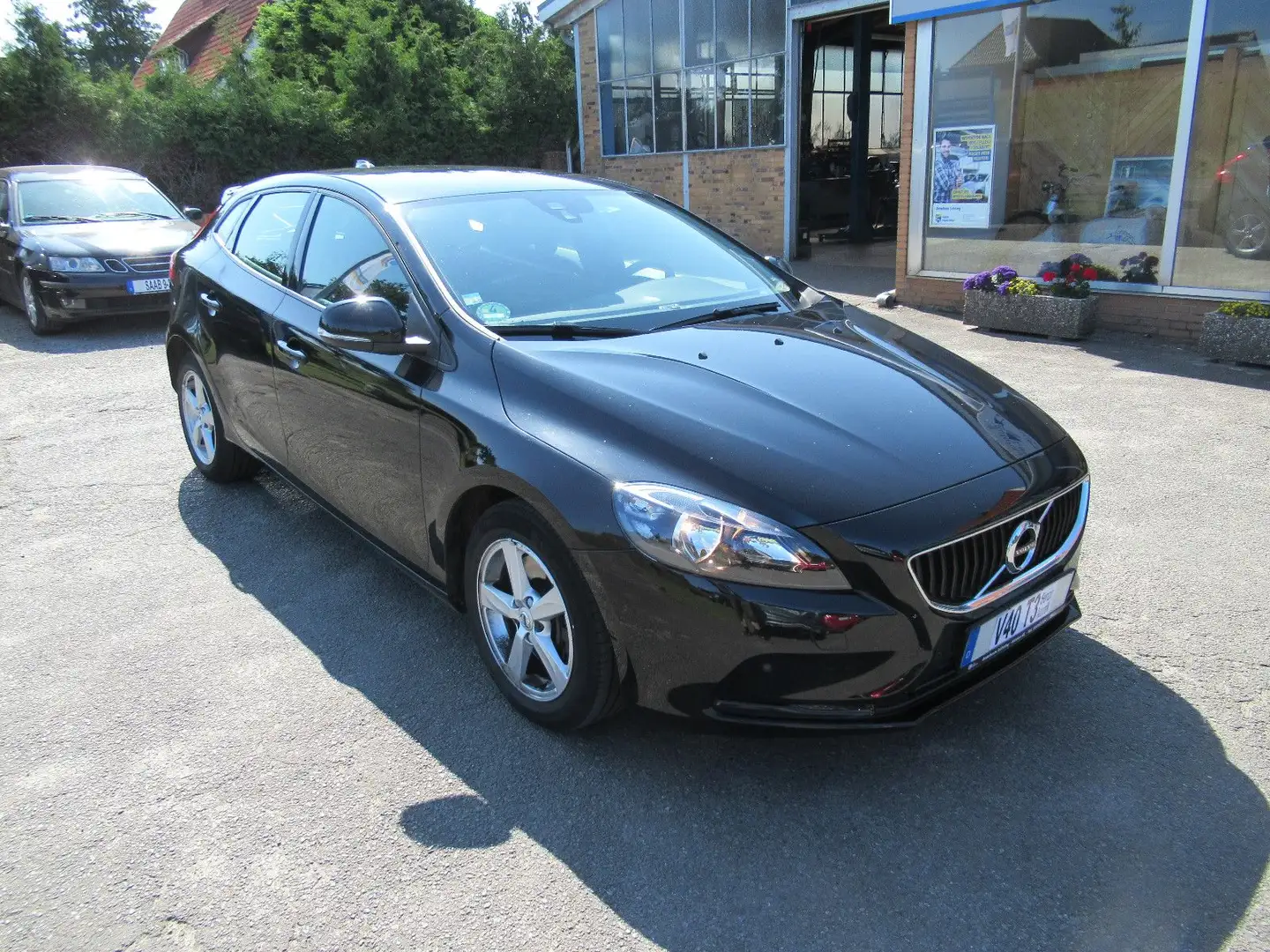 Volvo V40 T3 Kinetic Doppelbereifung Schwarz - 2