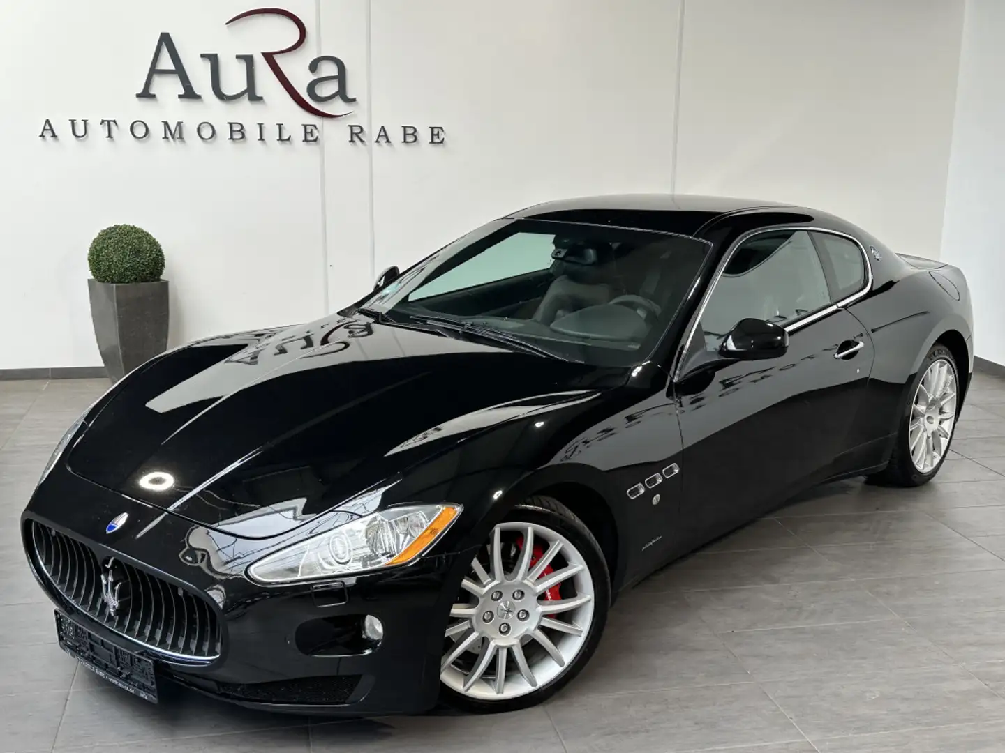 Maserati GranTurismo S 4.7 V8 NAV+XEN+TEMPOMAT+2HD+20ZOLL Negro - 1