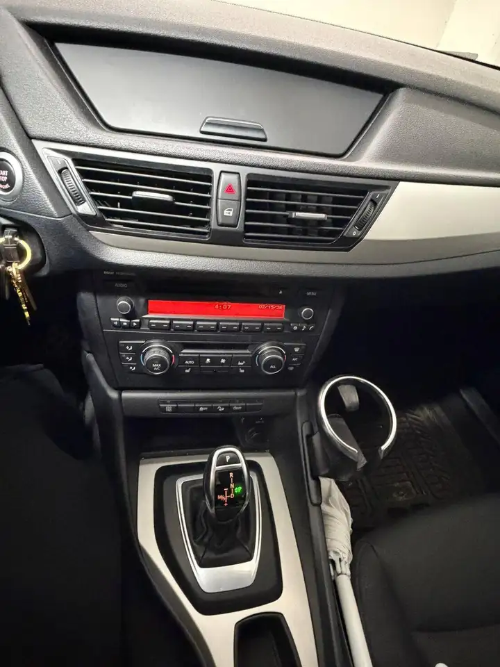 BMW X1 снимка BMW X1