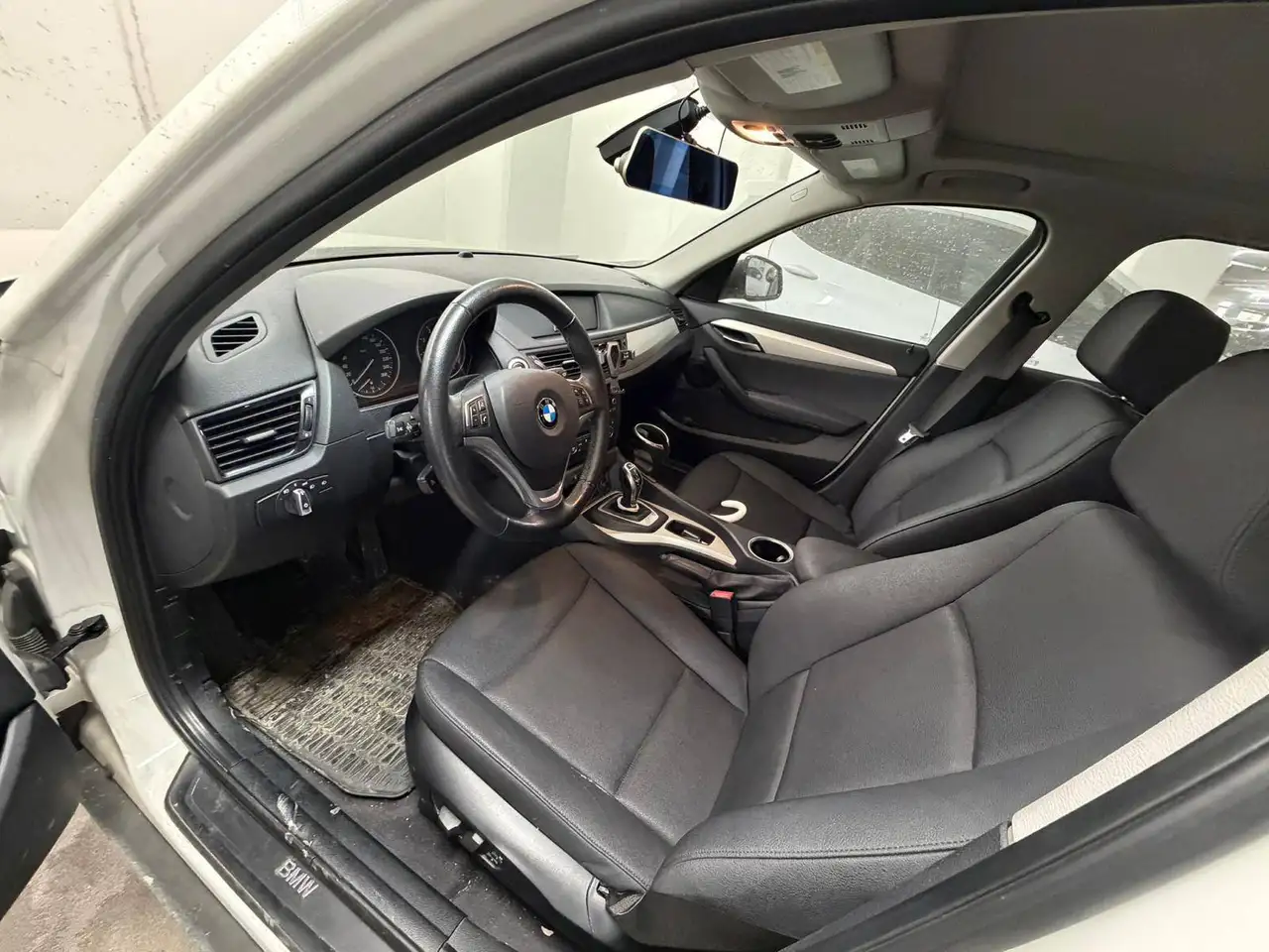 BMW X1 снимка BMW X1