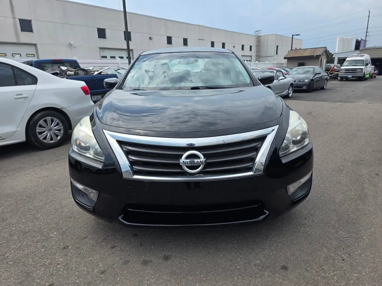 Nissan Altima снимка Nissan Altima