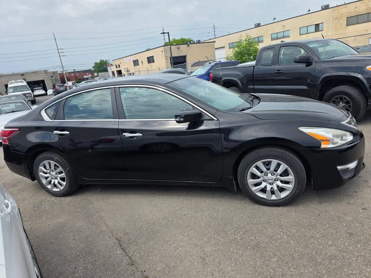 Nissan Altima снимка Nissan Altima