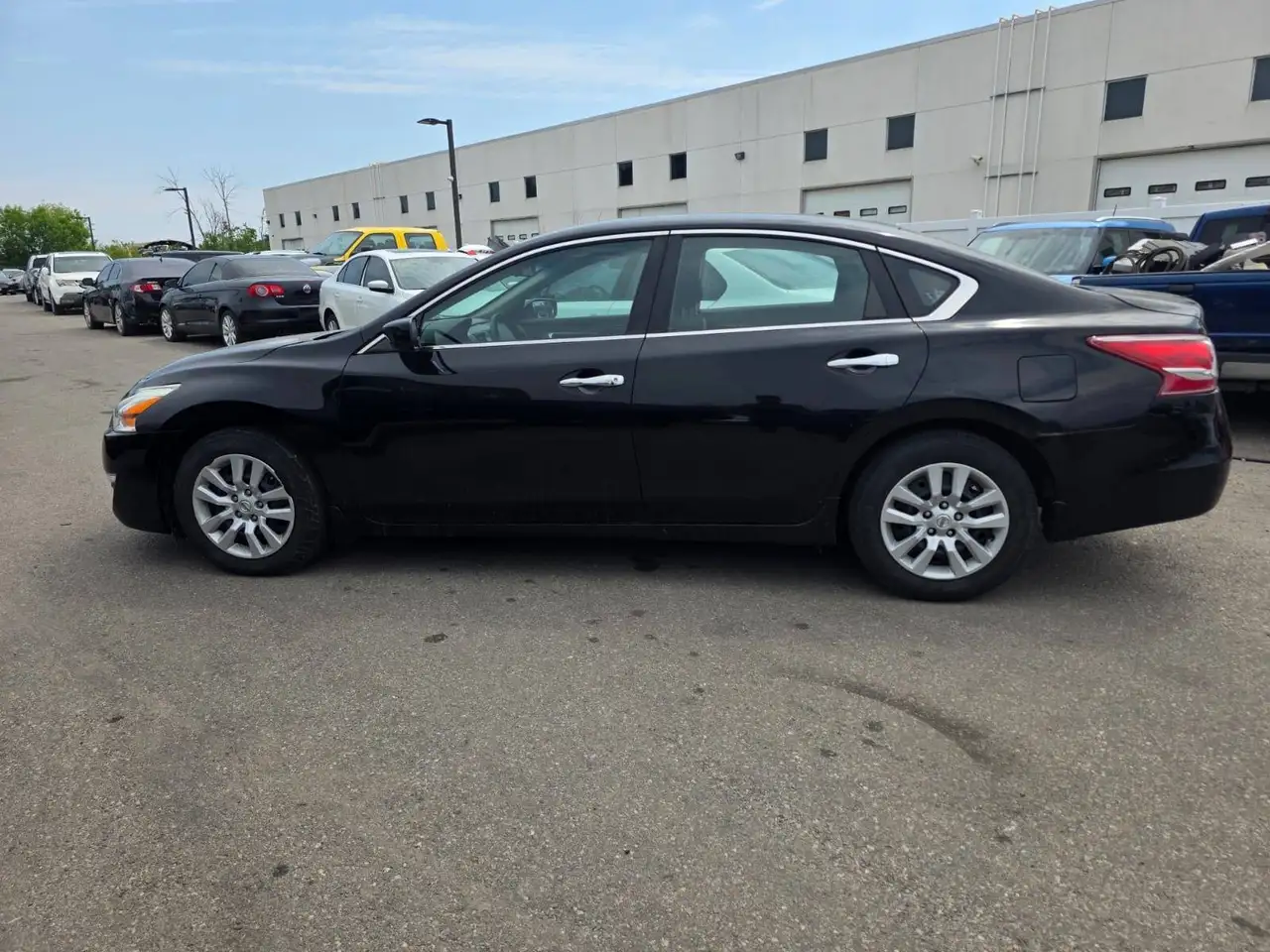 Nissan Altima снимка Nissan Altima
