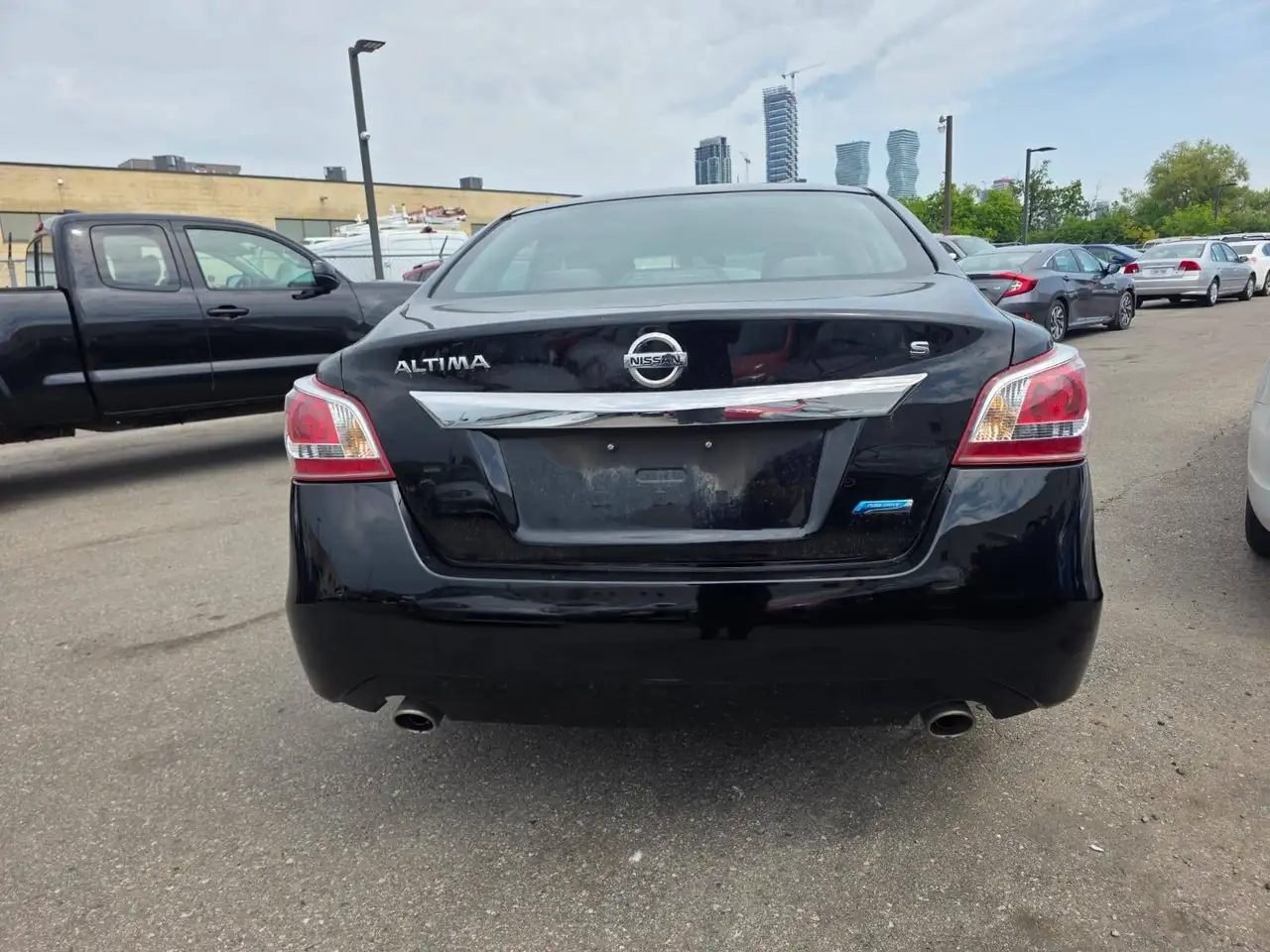 Nissan Altima снимка Nissan Altima