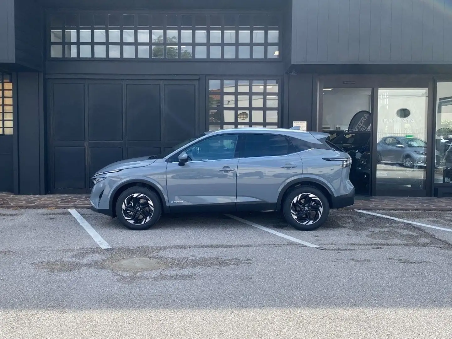 Nissan Qashqai MHEV 140 CV N-Connecta X-TRONIC Grigio - 2