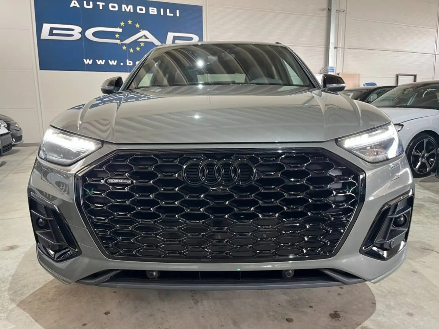 Audi Q5 SPB Sportback 40TDI quattro S line Identity Black siva - 2